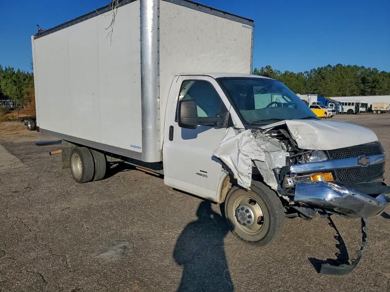 2024 Chevrolet Express G4500