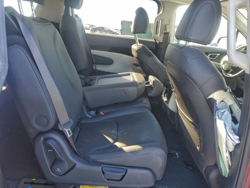 2023 KIA Carnival ex