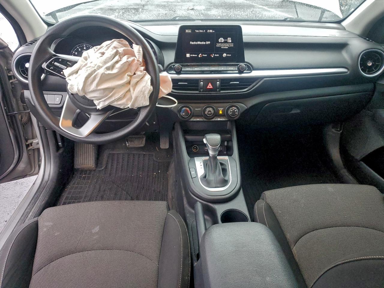 2023 KIA Forte lx