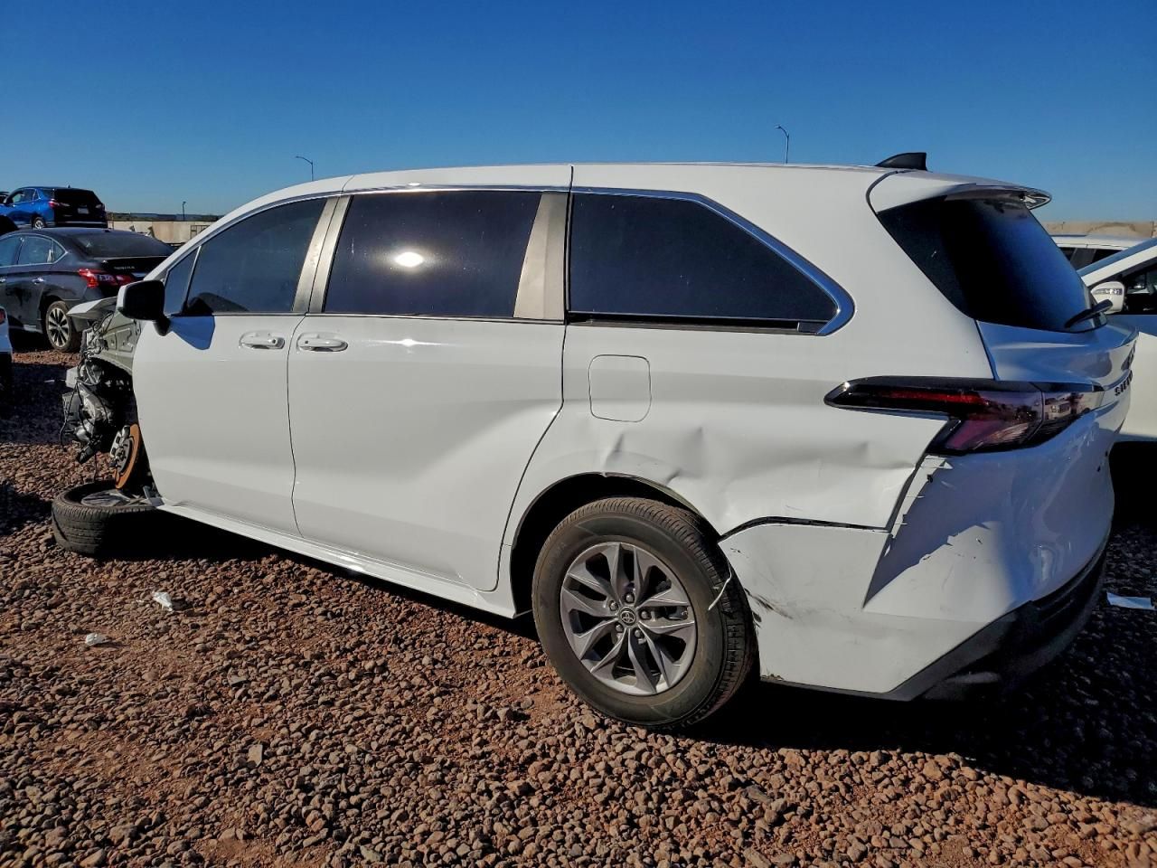 2023 Toyota Sienna le