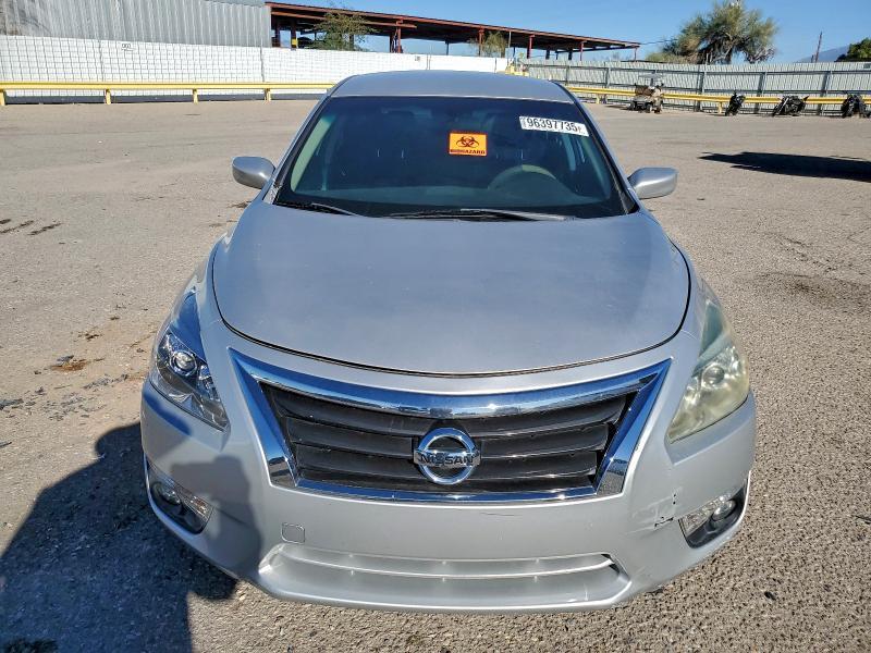 2015 Niss Altima 2.5 sv