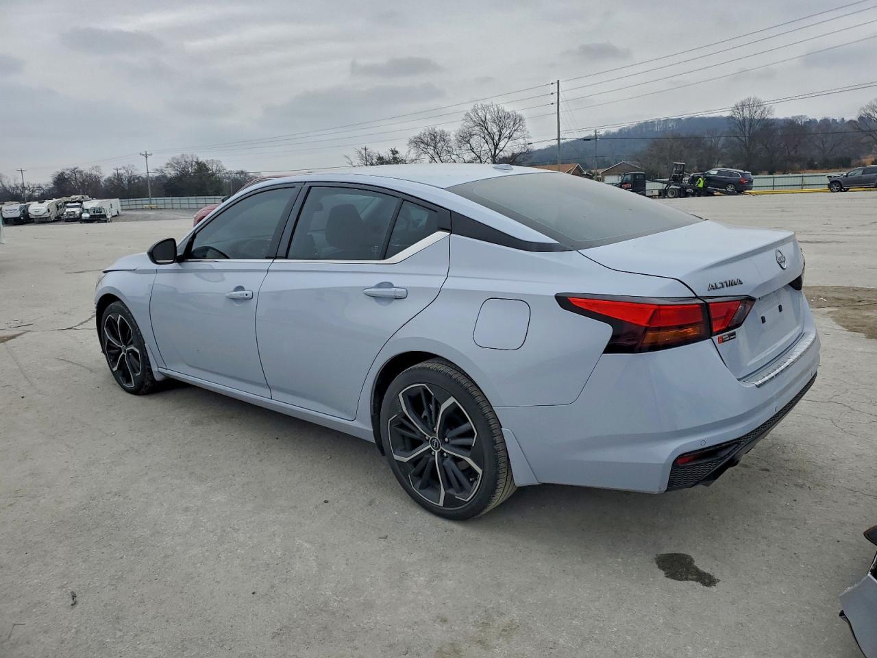 2023 Nissan Altima sr