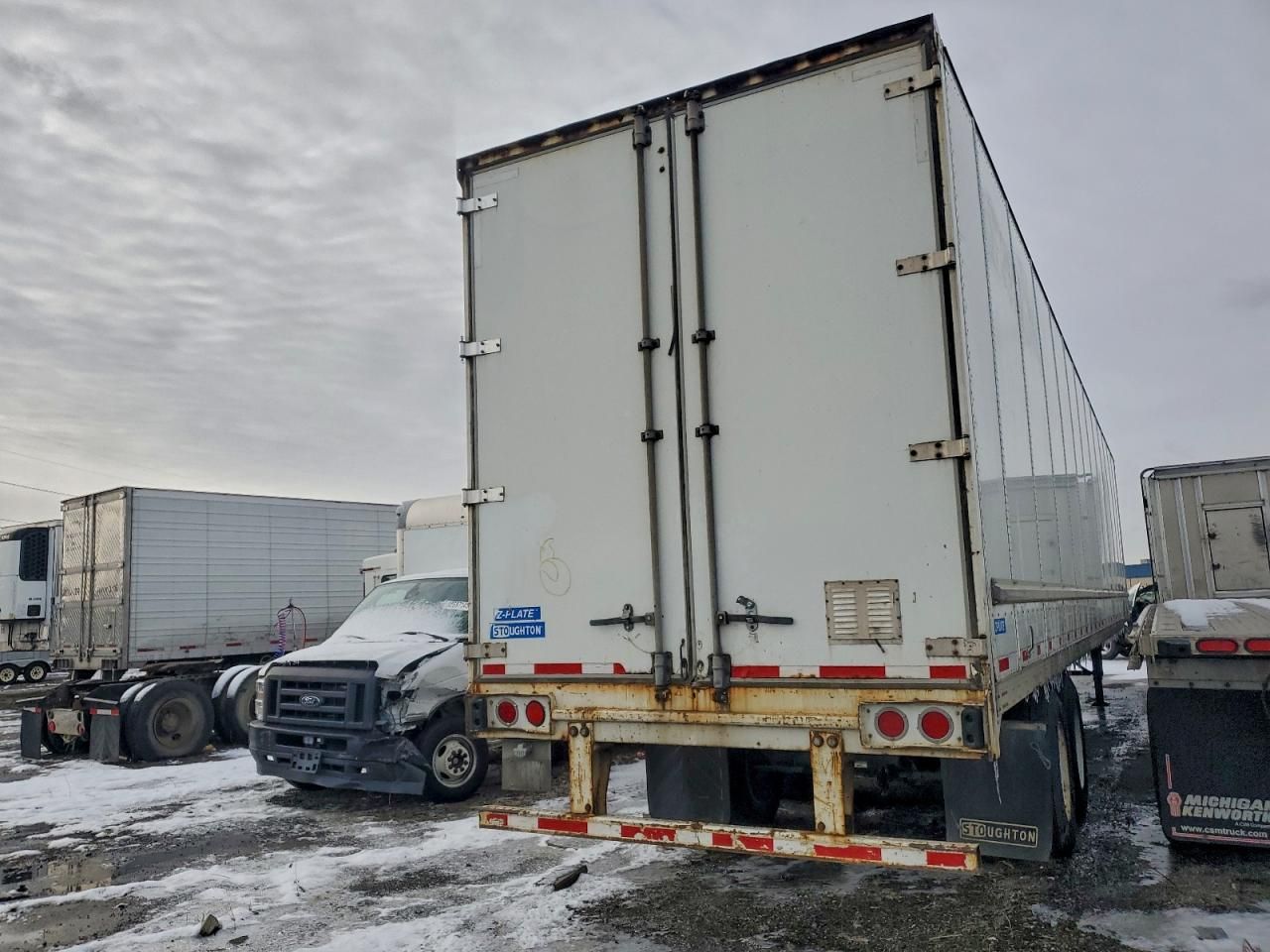 2015 Stoughton DRY Van Trailer