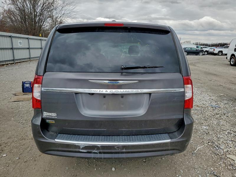 2016 Chrysler Town & Country Touring