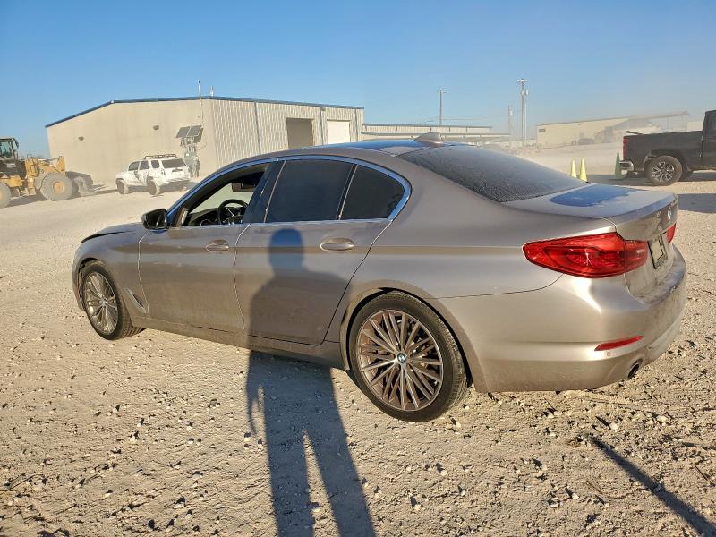 2019 BMW 530 i