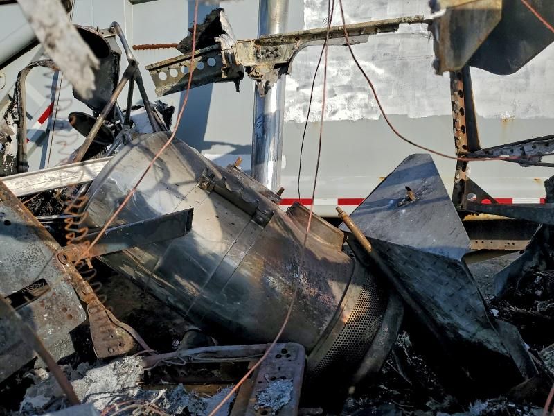 2001 Peterbilt Tractor 2001 Peterbilt 379 Semi Truck