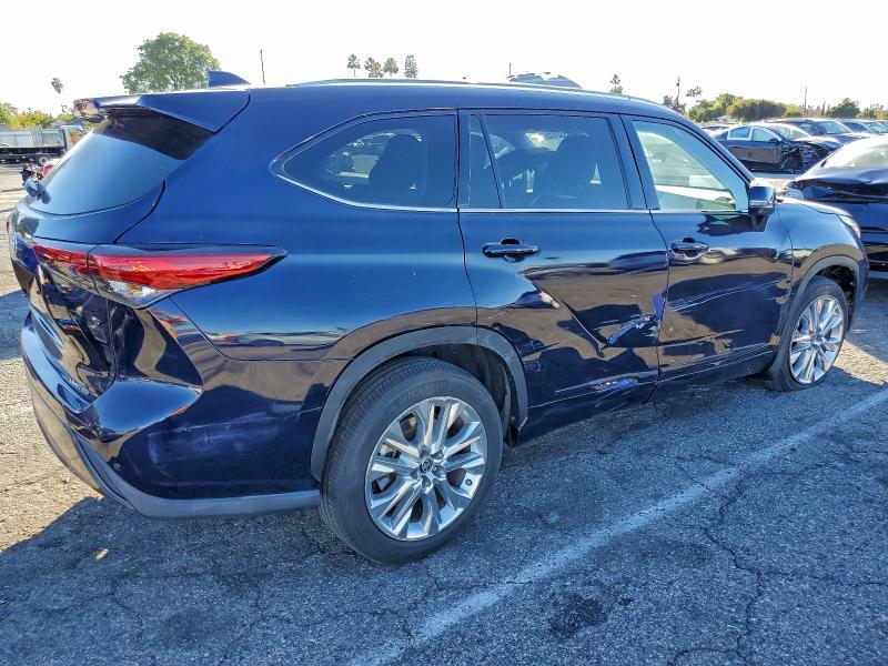 2022 Toyota Highlander Hybrid Limited