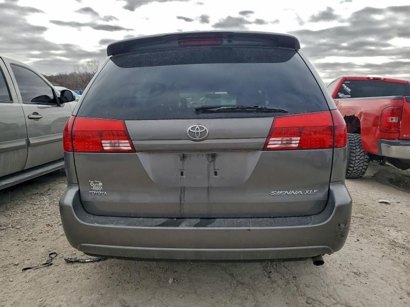 2005 Toyota Sienna xle