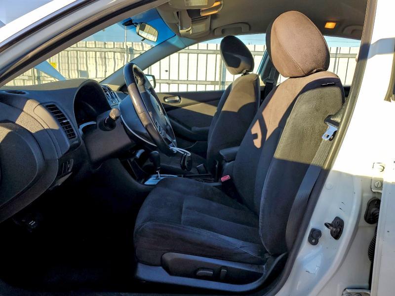 2010 Nissan Altima Base