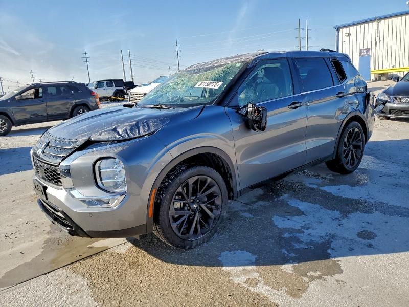 2023 Mitsubishi Outlander se