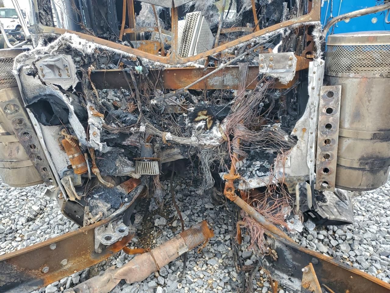 2020 Peterbilt 389 Semi Truck