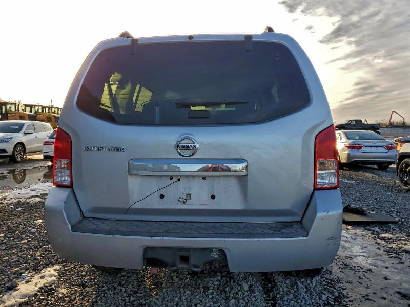 2011 Nissan Pathfinder s