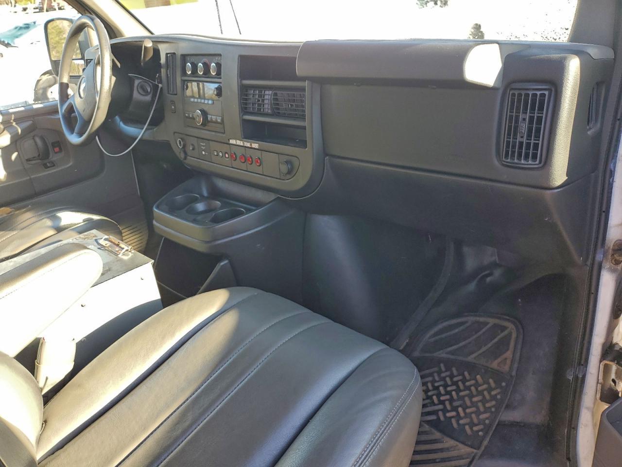 2014 Chev Express G2500