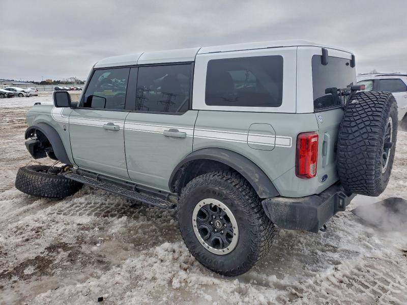 2021 Ford Bronco Base