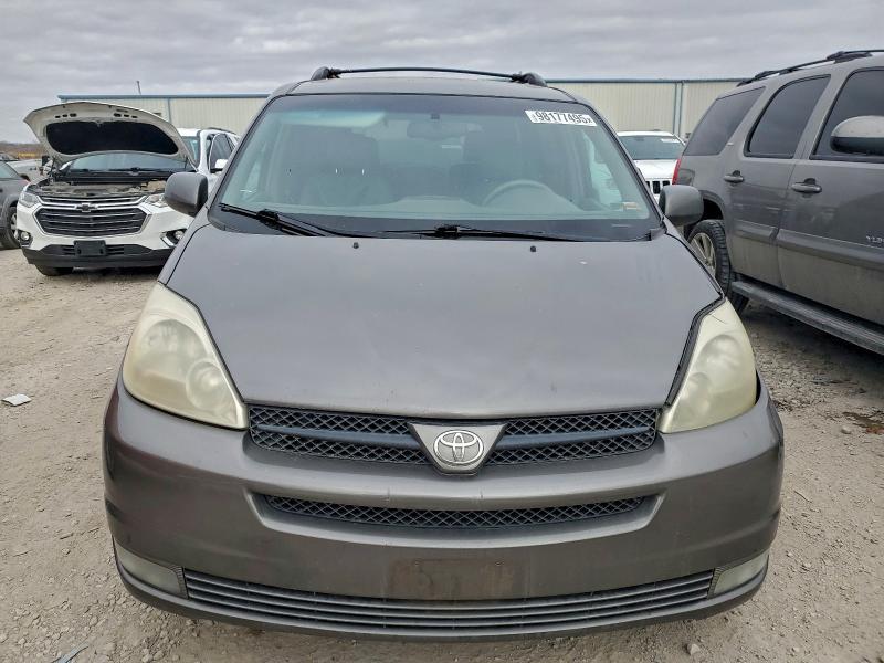 2005 Toyota Sienna xle