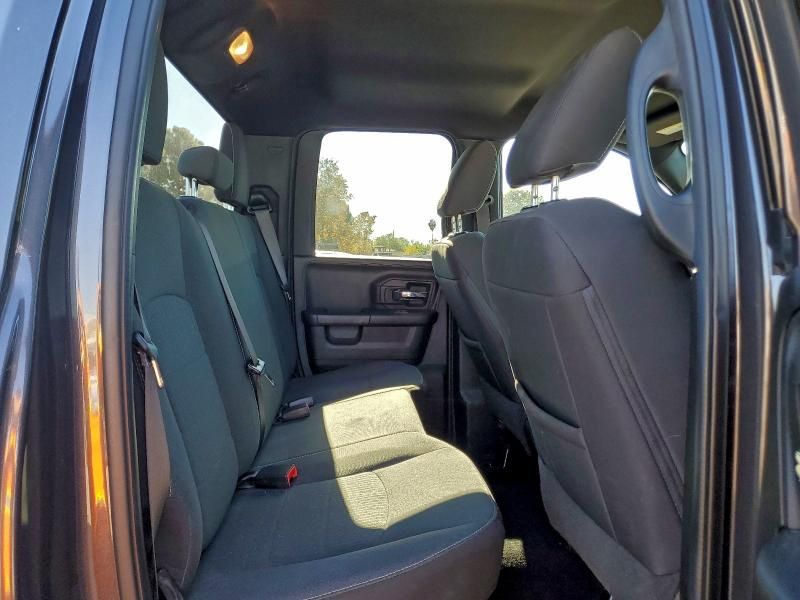 2022 Dodge Ram 1500 Classic slt