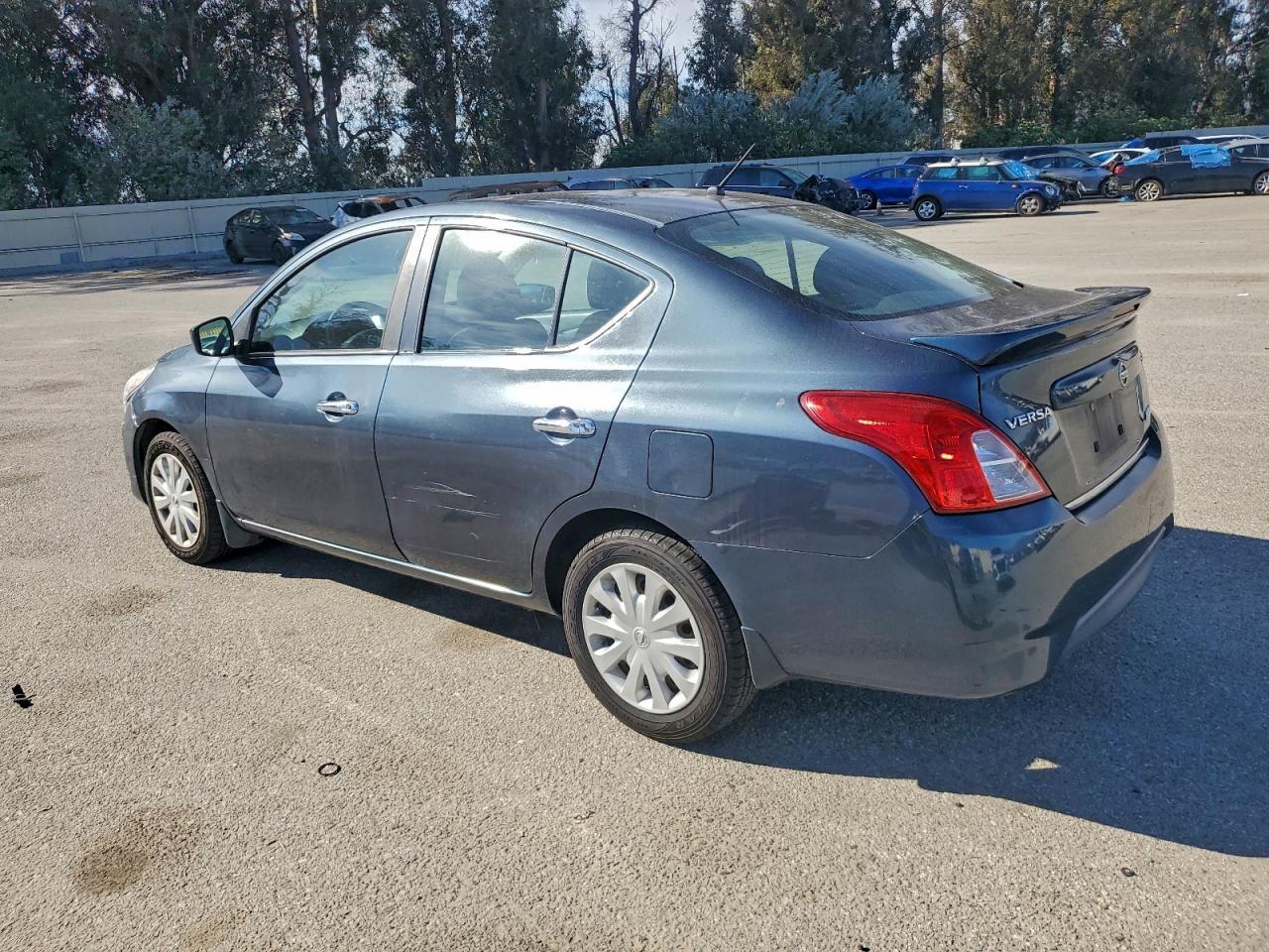2015 Nissan Versa s