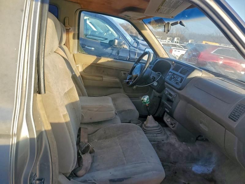 2000 Nissan Frontier King cab xe