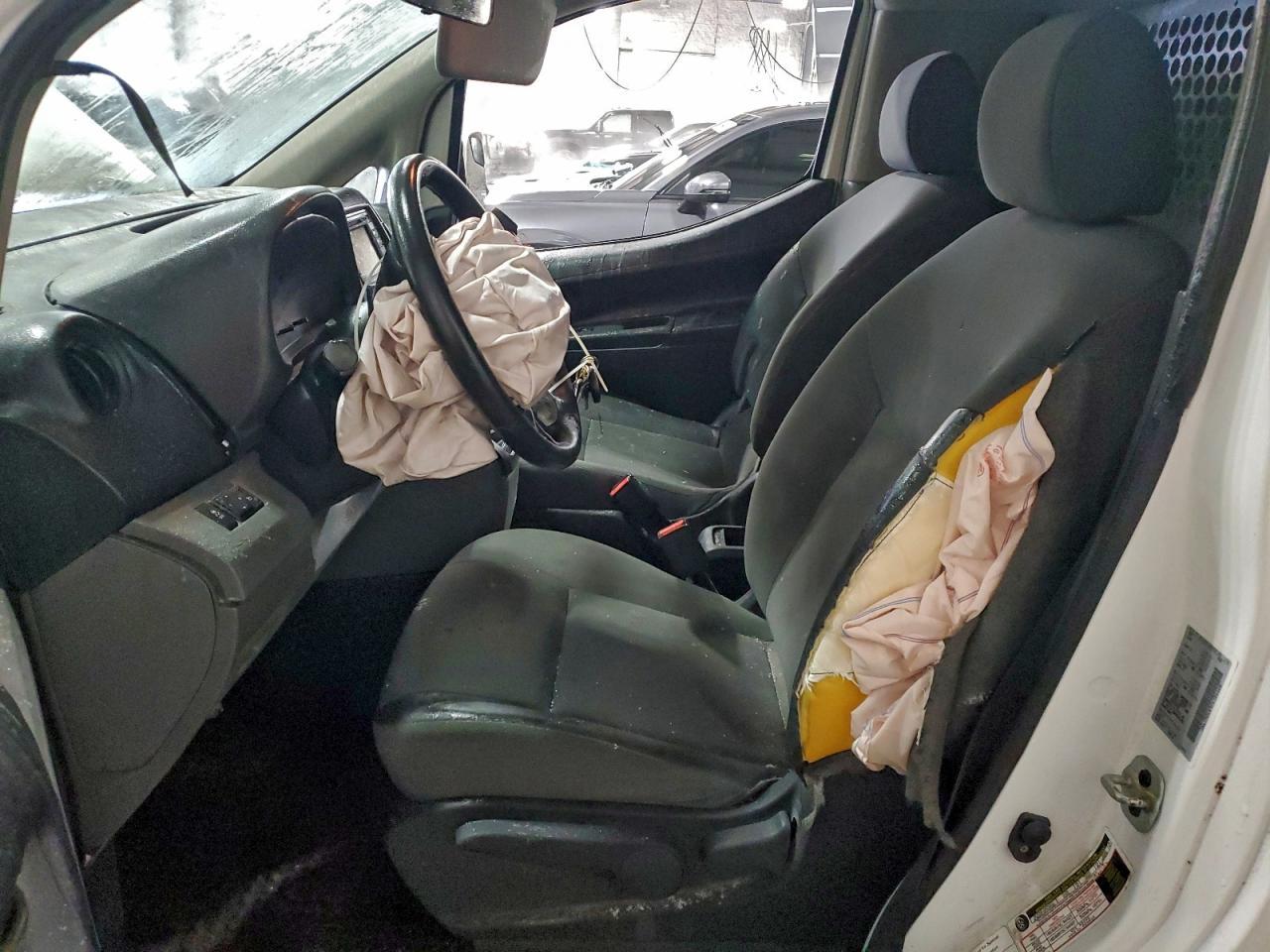 2015 Nissan NV200 2.5S