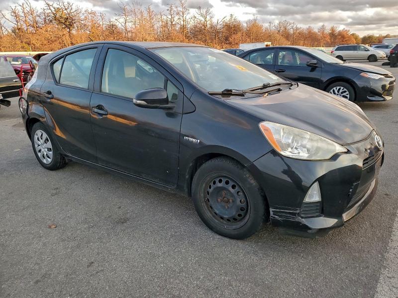 2013 Toyota Prius c