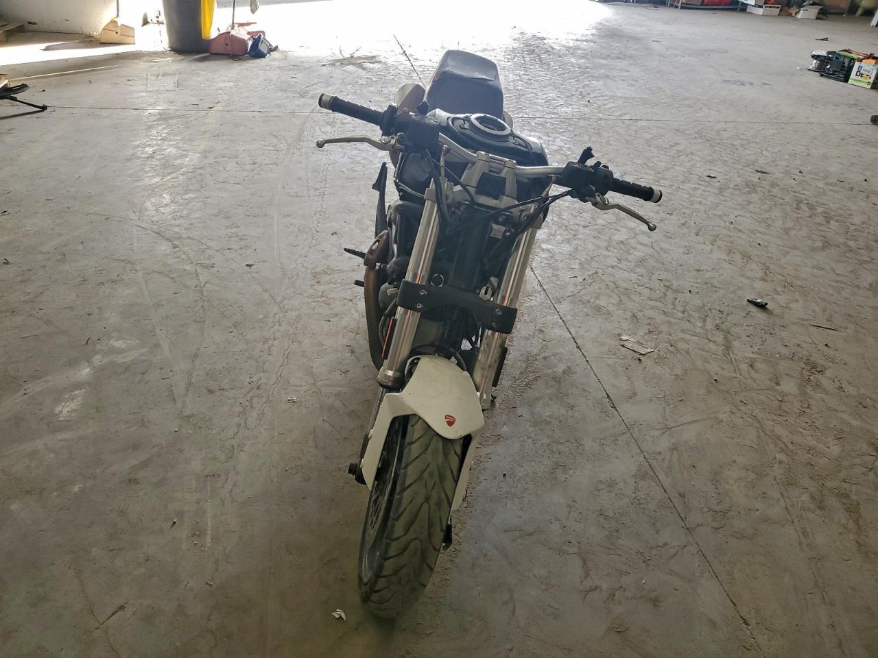 2012 Ducati Monster 696