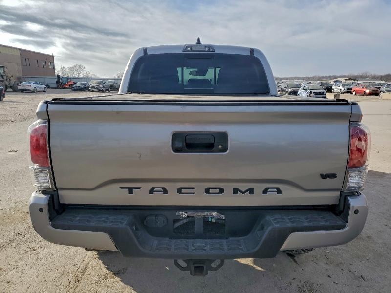 2021 Toyota Tacoma trd Off-road