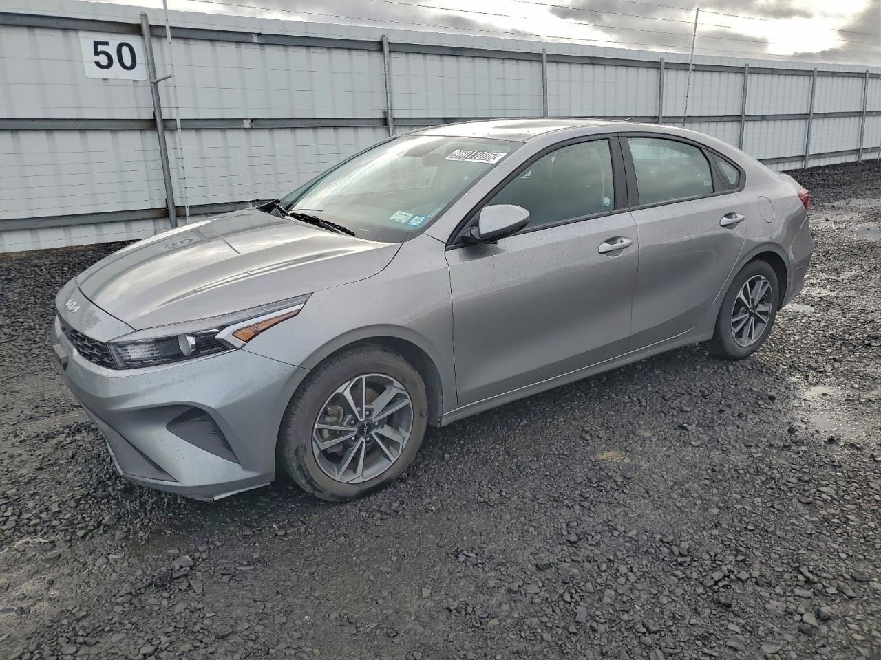 2023 KIA Forte lx