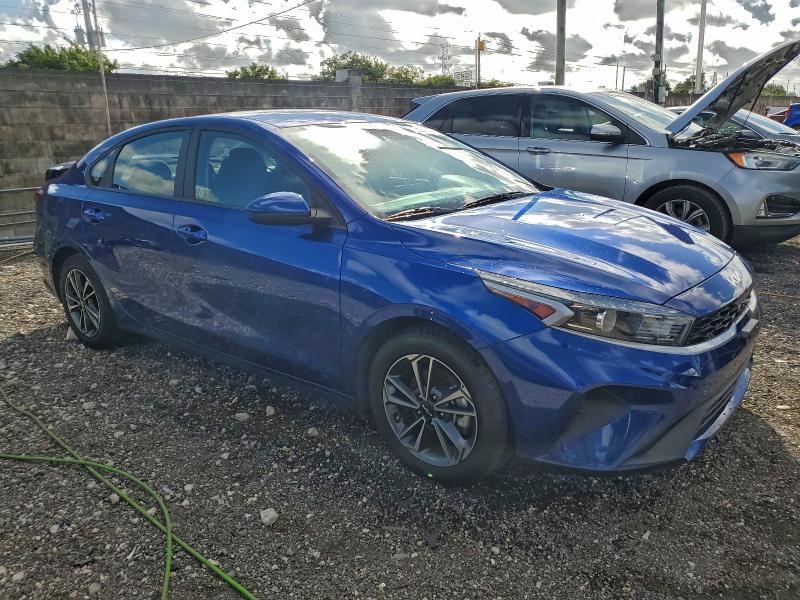 2024 KIA Forte lx