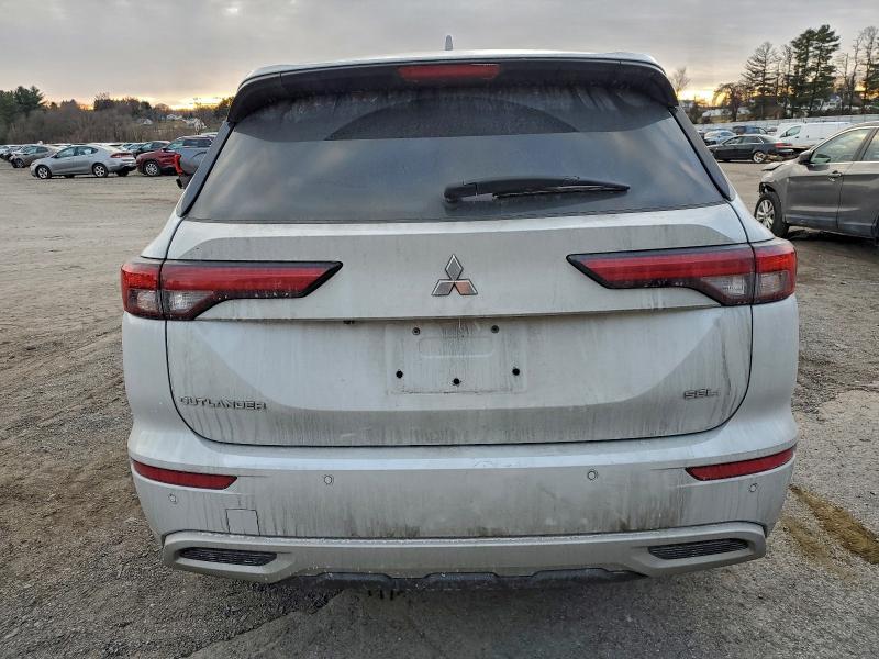 2023 Mitsubishi Outlander sel