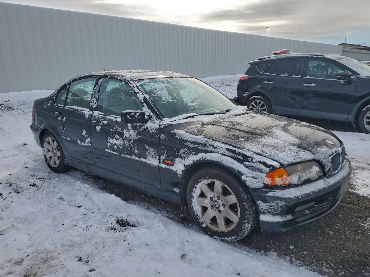 2000 BMW 323 i