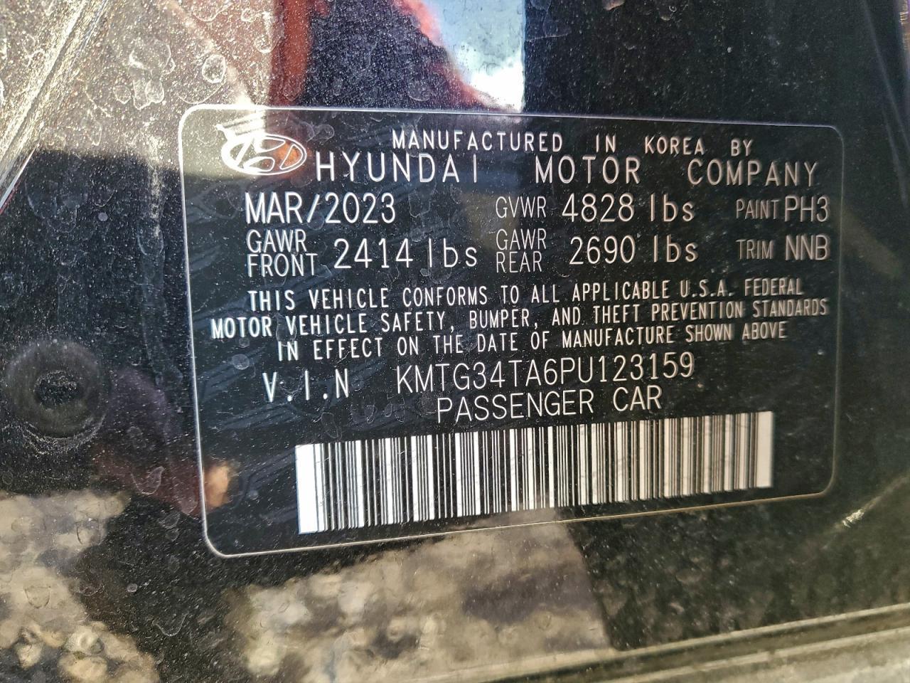 2023 Genesis G70 Base