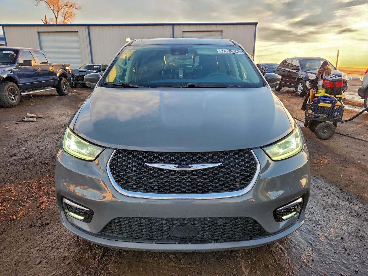 2022 Chrysler Pacifica Hybrid Touring l