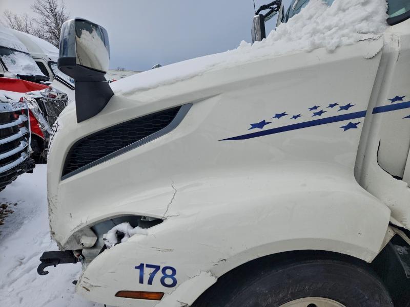 2025 Volv O VNL Semi Truck