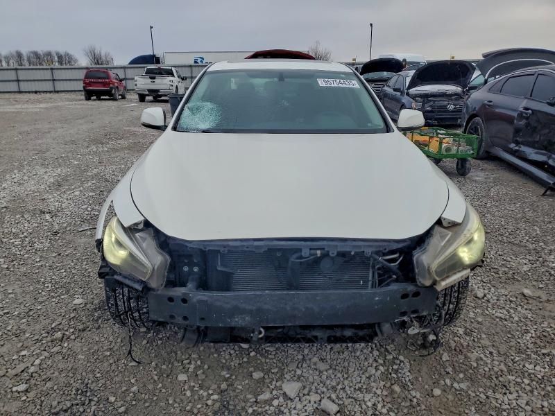 2015 Infiniti Q50 Base