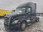 2018 Freightliner Cascadia 126 Semi Truck