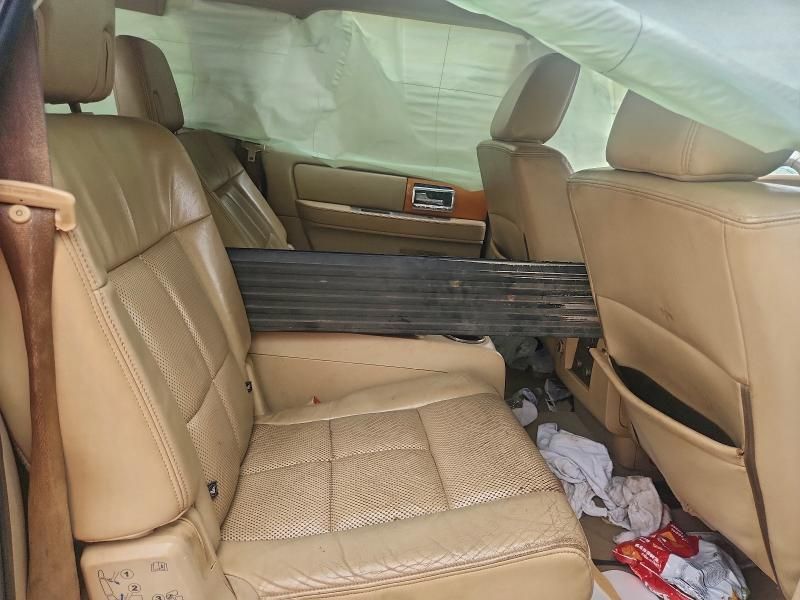 2010 Lincoln Navigator l