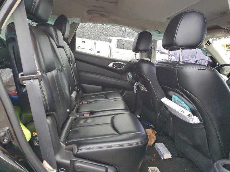 2017 Nissan Pathfinder s