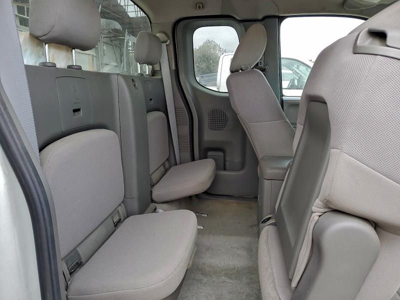 2013 Nissan Frontier S