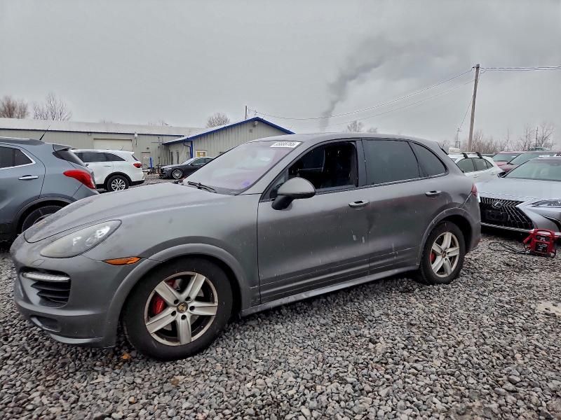 2013 Porsche Cayenne gts