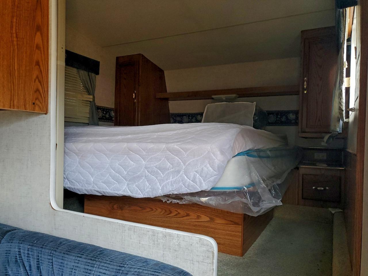 2000 Fleetwood Travel