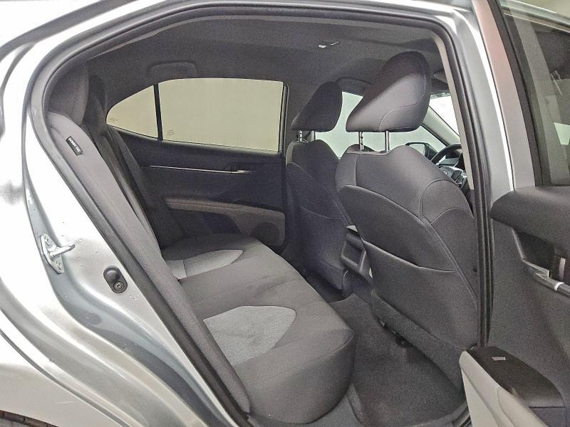 2021 Toyota Camry le