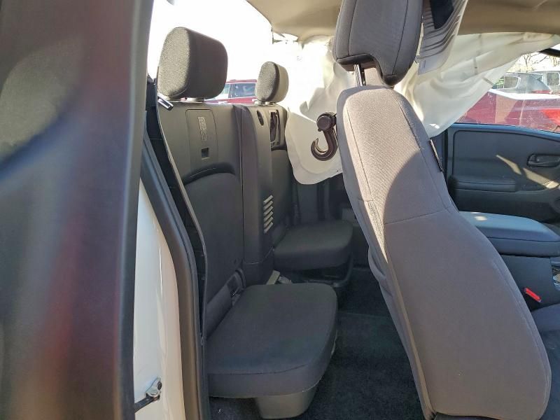 2024 Nissan Frontier s