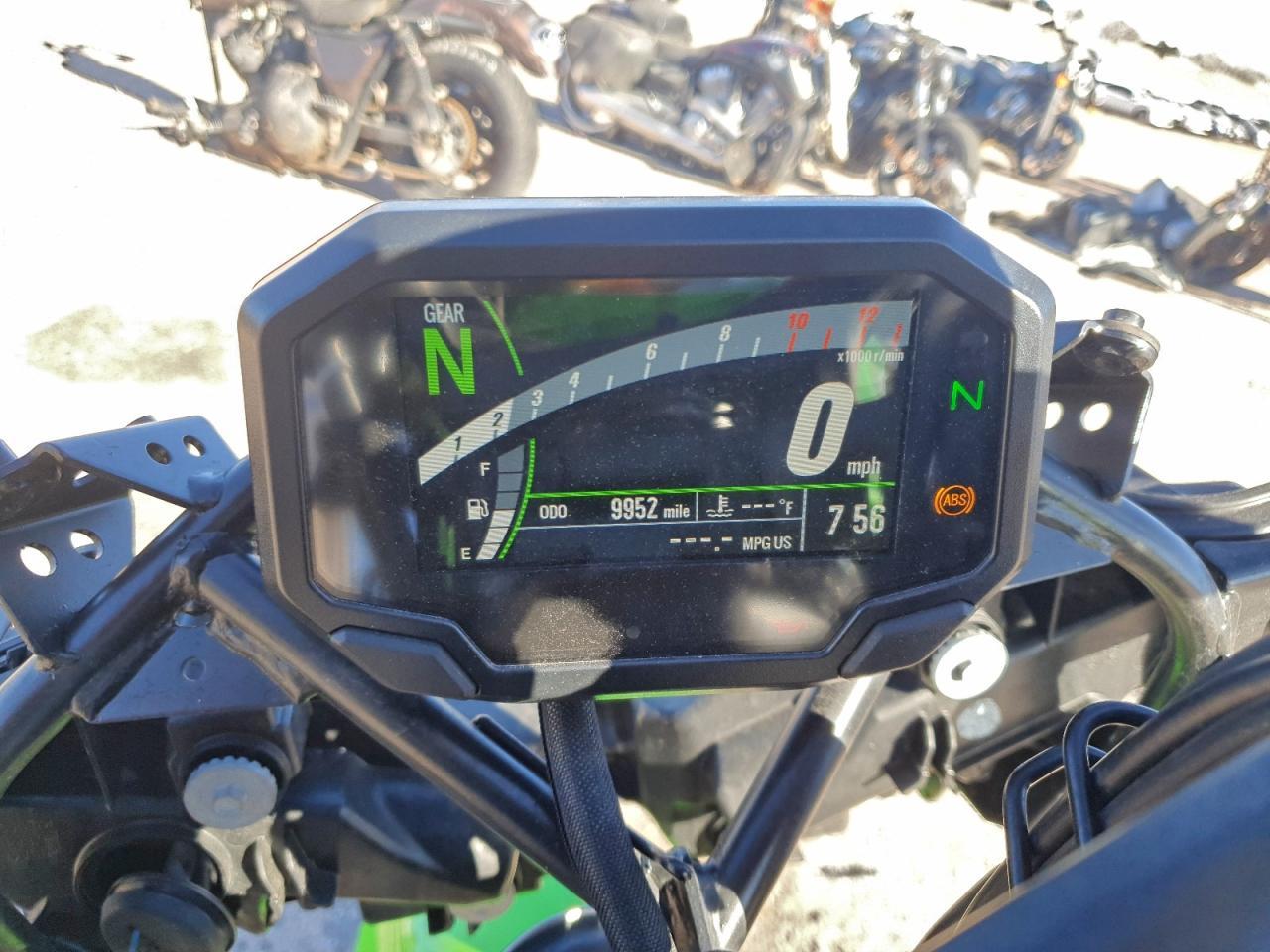 2022 Kawasaki EX650 M