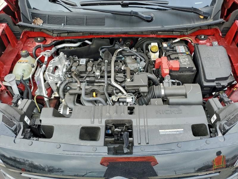 2025 Nissan Kicks sr