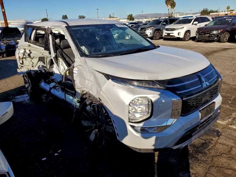 2025 Mitsubishi Outlander se