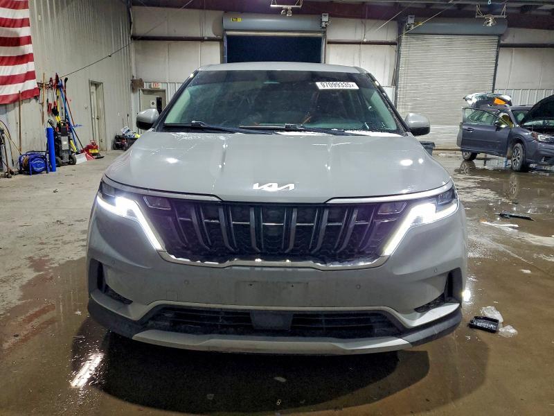 2023 KIA Carnival ex