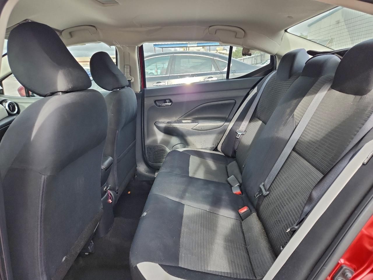 2020 Nissan Versa sv