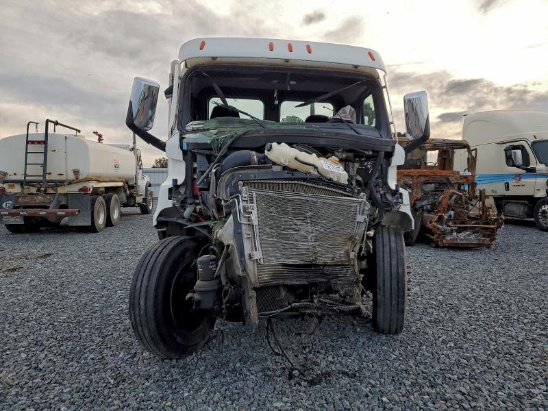 2024 Freigliner 2024 Freightliner Cascadia 116 Semi Truck