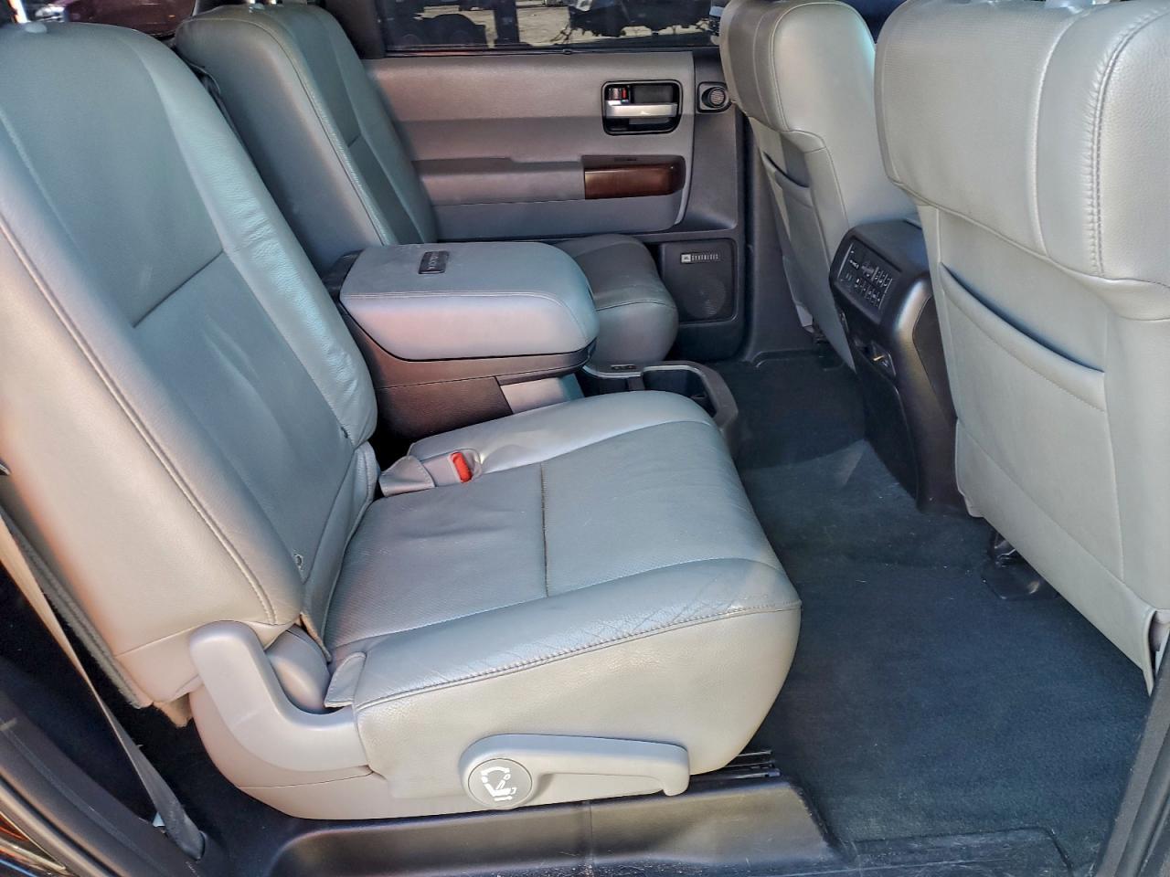 2017 Toyota Sequoia Platinum