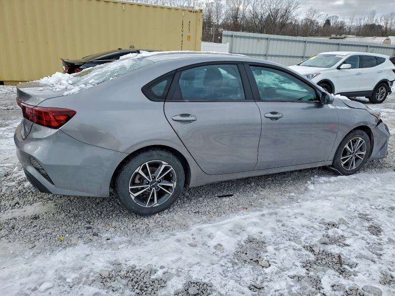 2023 KIA Forte lx